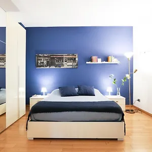 Apartment Chiara 34 - M4 Metro Blu, Milan